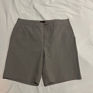 UNTUCKit Men's Gray Shorts